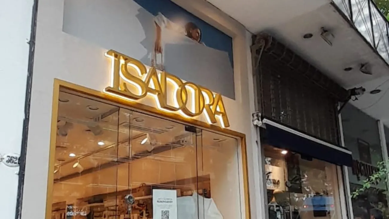 ISADORA CABELLO